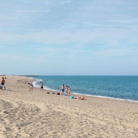 T3 - Parking - Plage / 6 Personnes Le Barcarès Kültér fotó