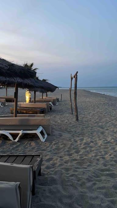 T3 - Parking - Plage / 6 Personnes Le Barcarès Kültér fotó