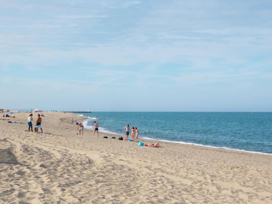 T3 - Parking - Plage / 6 Personnes Le Barcarès Kültér fotó